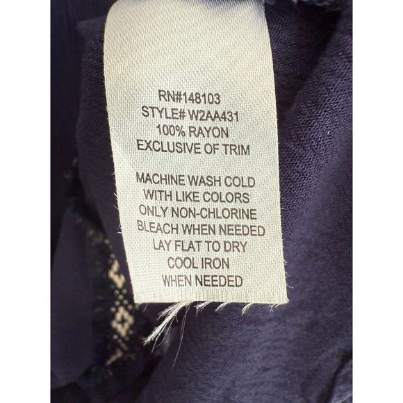 Teint Women’s Long Sleeve Navy Boho Embroidered Top size Medium - Picture 6 of 6